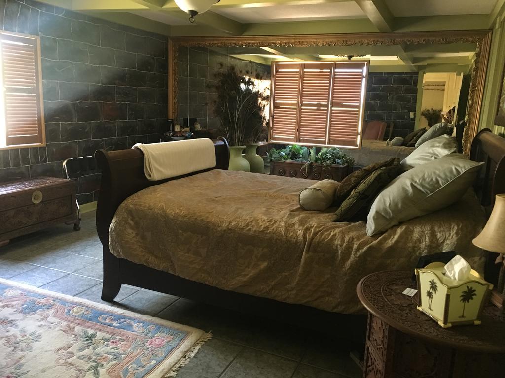 Shady Lady Bed And Breakfast Scottys Junction Exteriör bild